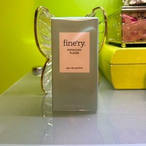 Fine’ry Pistachio Please